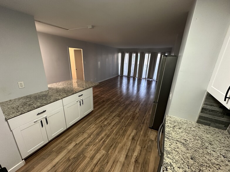 Building Photo - 888 N Logan St