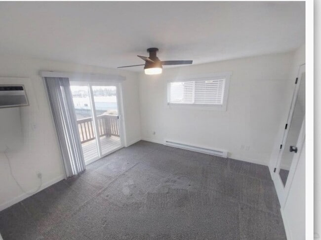 Building Photo - Comfort, Convenience, Charm