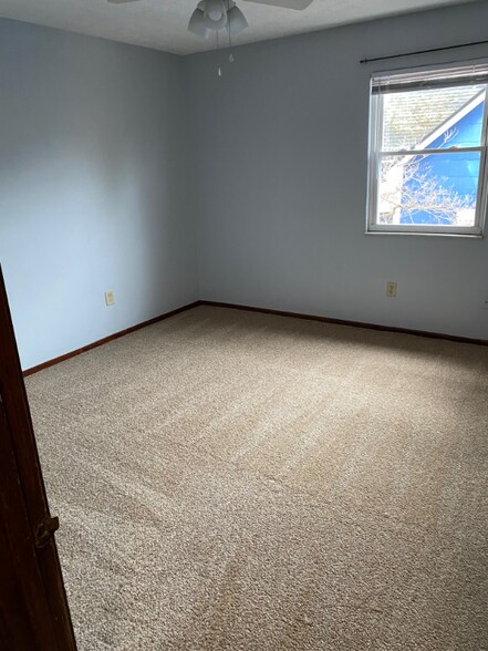 Building Photo - 136 W Pacemont Rd