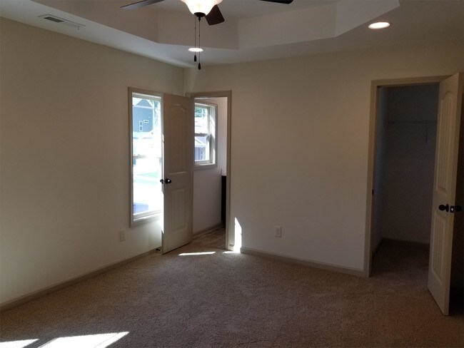 Building Photo - 152 McDowell Pkwy