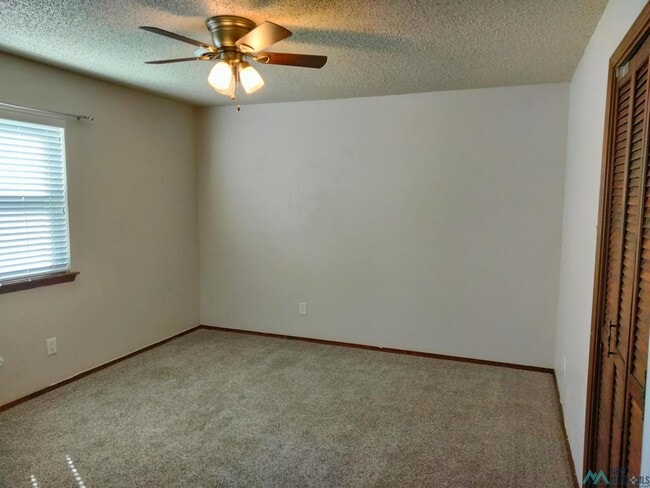 Building Photo - 1808 Arcineiga Dr