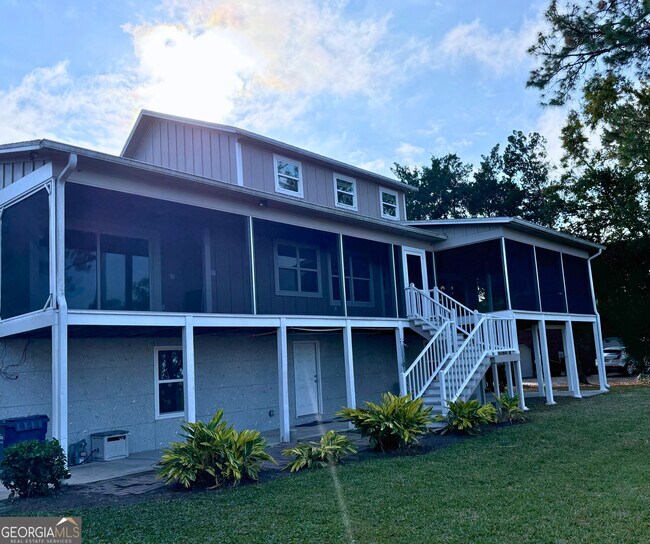 Building Photo - 292 Alexanders Ct