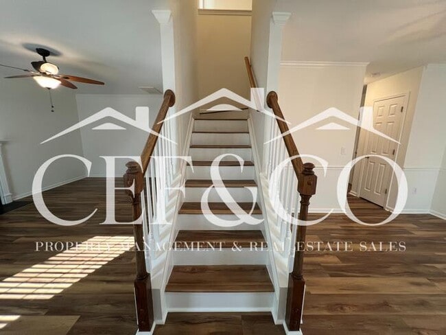 Building Photo - Lovely home now available in Duncan