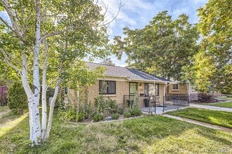 Building Photo - 2832 Pontiac St