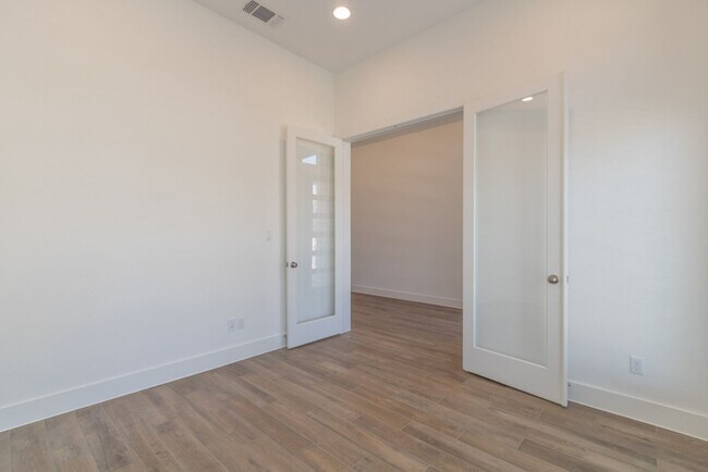 Building Photo - 1408 Plum Tree Way