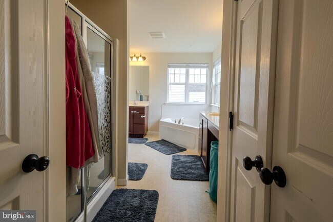 Building Photo - 3365 Alydar Rd