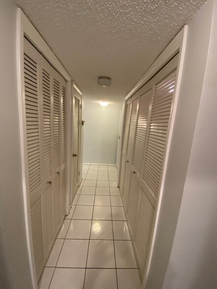 Hall to bedrooms and baths - 3951 NE 18th Ave