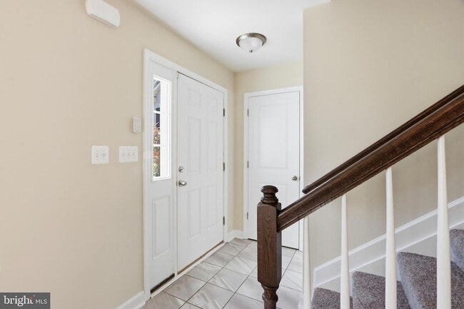 Building Photo - 410 Thelma Rd