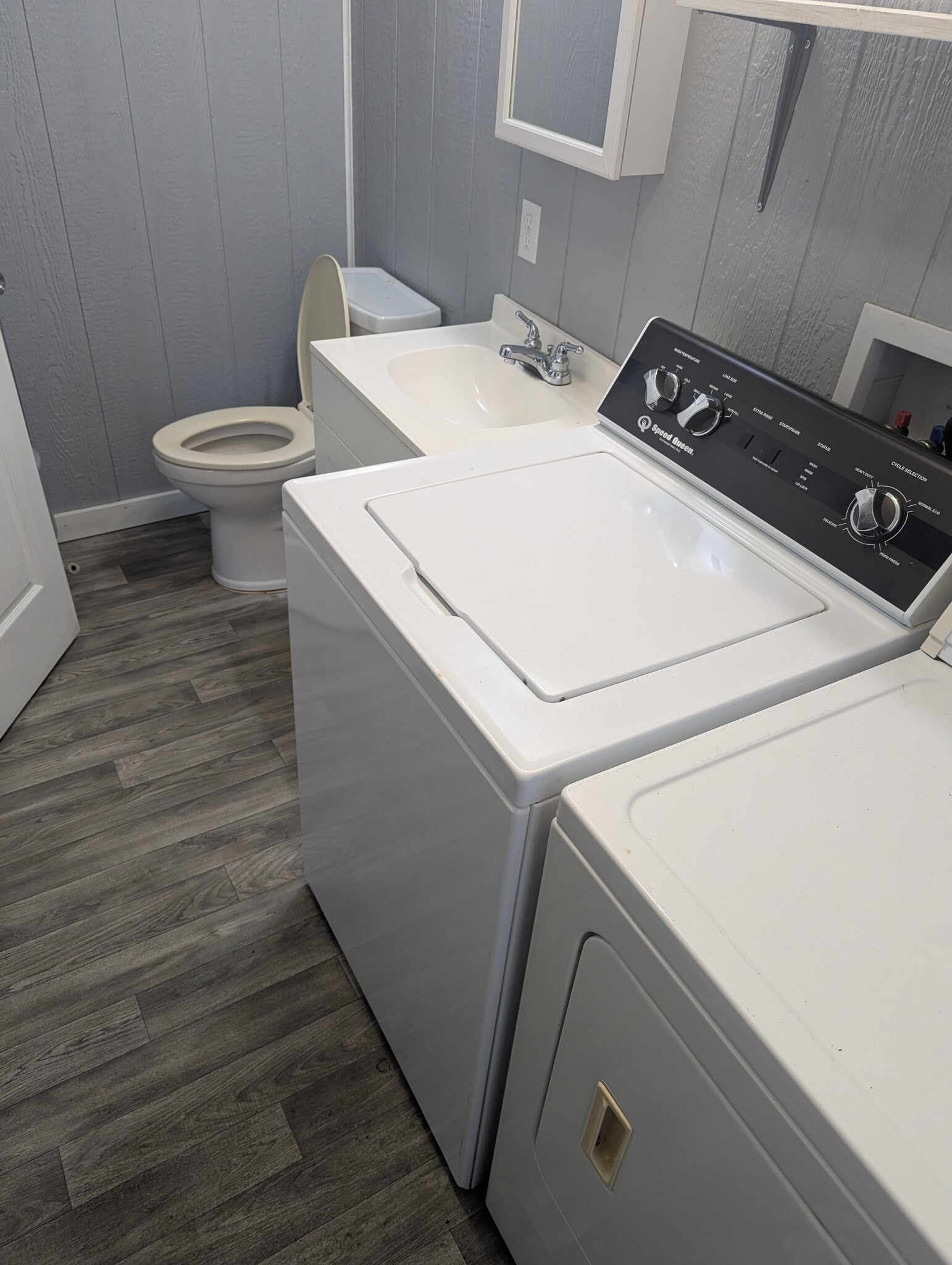 Downstairns Half Bath With Laundry - 211 Short St