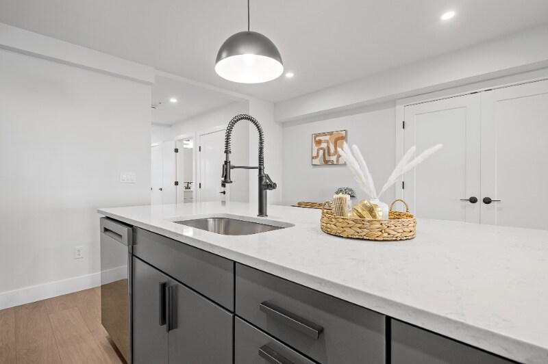 Building Photo - 416 Main St