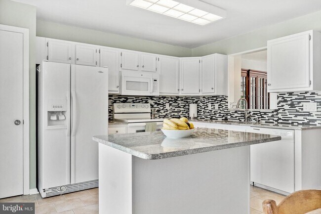 Building Photo - 20186 Bar Harbor Terrace