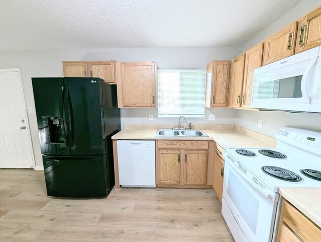 Building Photo - Great 3 Bedroom, 1 Bath Home