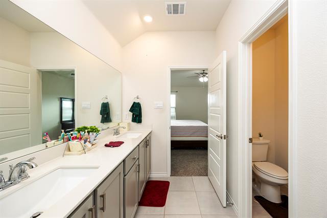 Building Photo - 3229 Trails End Rd