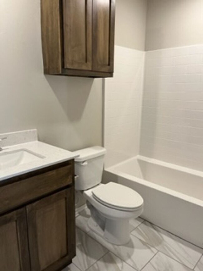 Building Photo - BRAND NEW HOME!