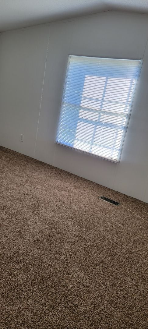 Building Photo - Ready to Move in