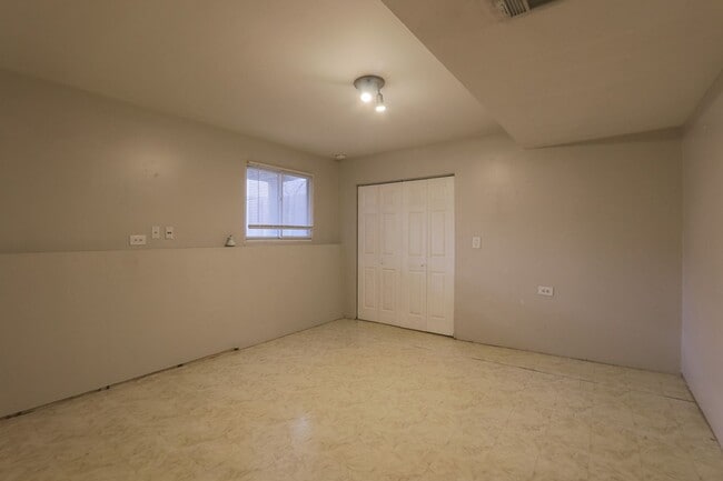 Building Photo - {10919} Quivera Falls Condo + Attached Two...
