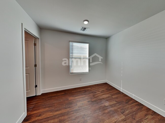 Building Photo - 6140 W Paseo Hilario