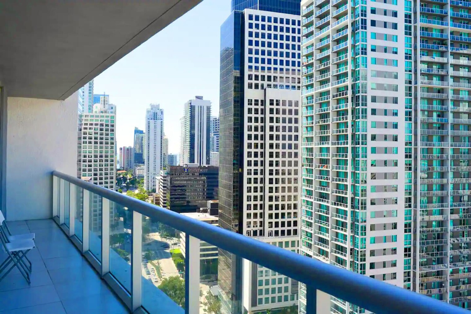 Building Photo - 485 Brickell Ave