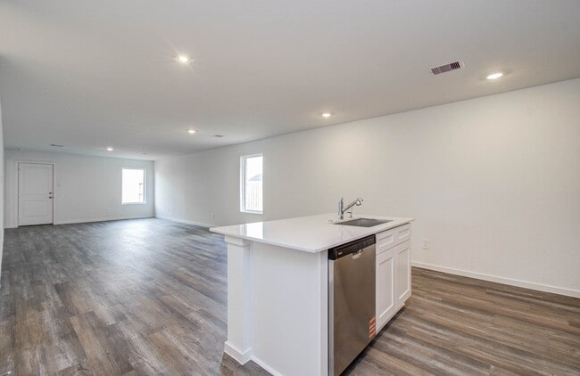 Building Photo - 3012 Dylan Skyland Dr