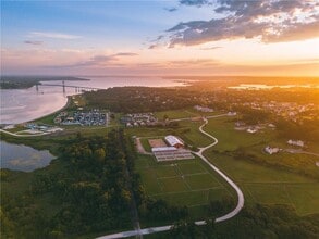 Building Photo - 4 Wimbledon Cir