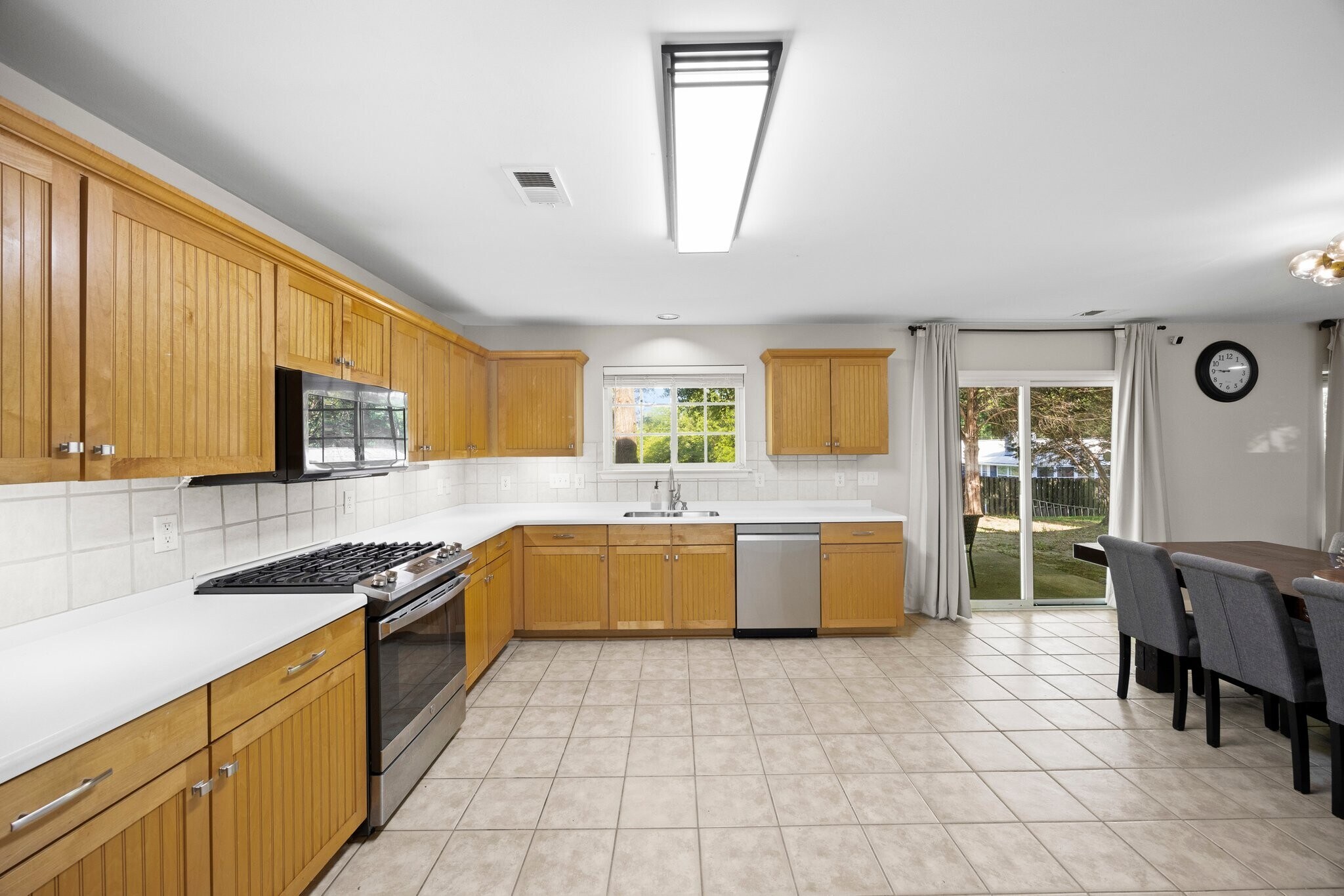 Building Photo - 2307 Harwood Hills Ln