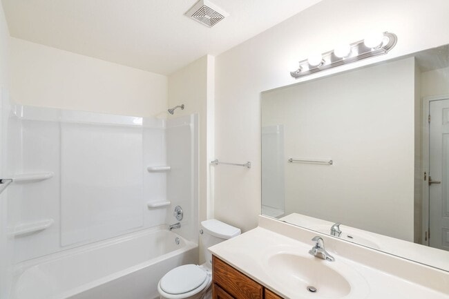 Building Photo - 1721-1723-1723 Juniper Dr