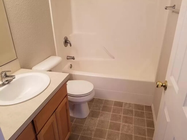 Building Photo - 5386 Burbank St N