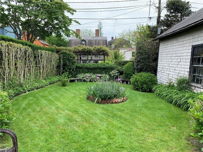 Building Photo - 47 Mill St