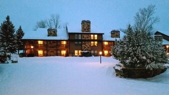 Building Photo - 3615 N Wolf Creek Dr