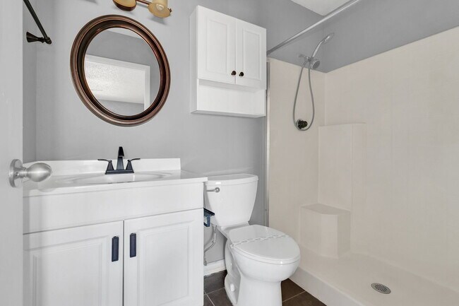 Building Photo - 8022 N 32nd Dr