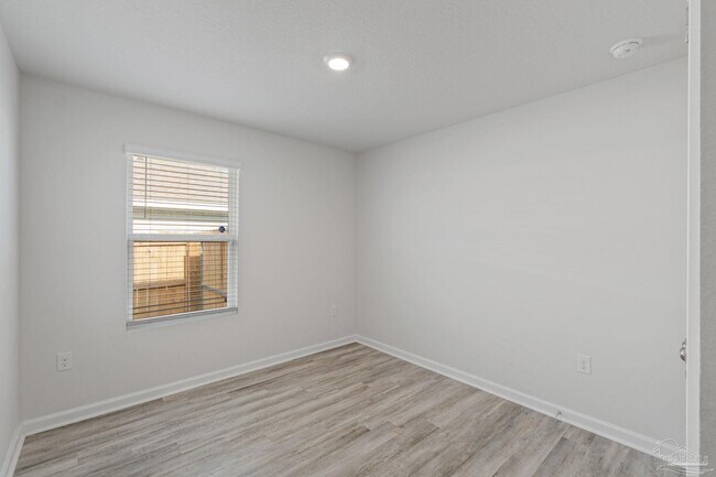 Building Photo - 6222 June Bug Dr
