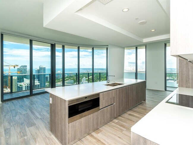 Building Photo - 805 S Miami Ave