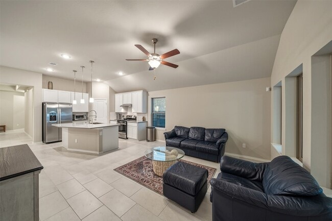 Building Photo - 17435 Vino Vines Ln