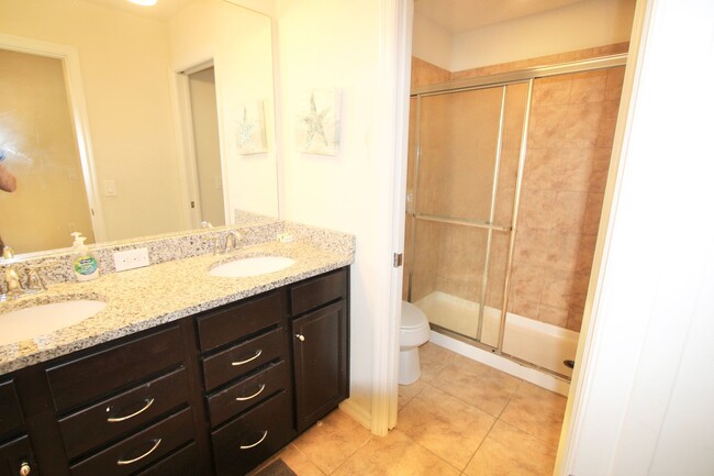 Building Photo - Kissimmee - 7 Bedroom, 5.5 Bathroom - $549...