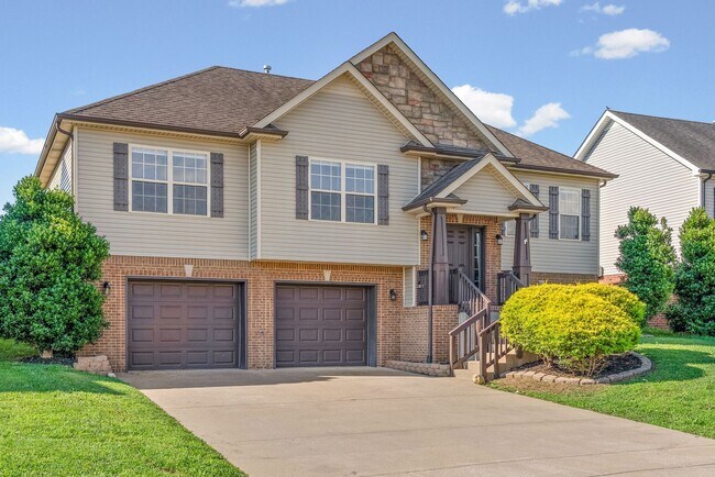 Building Photo - Pet Friendly Four Bedroom with Basement!