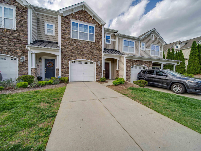 Building Photo - 5657 Tipperlinn Way