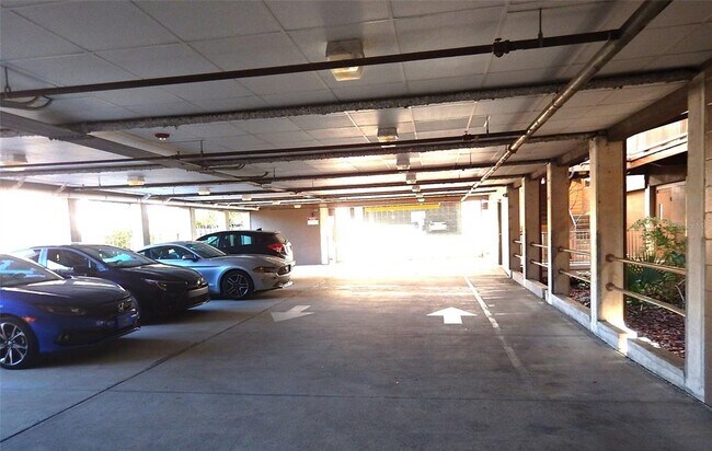 Building Photo - 1220 SW 1st Ave