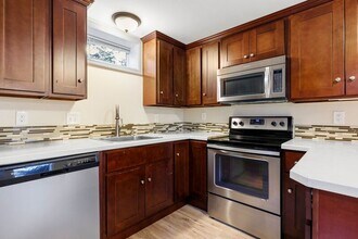 Building Photo - 4430 NE 78th Ave