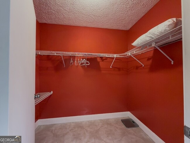 Building Photo - 580 Pineland Cir