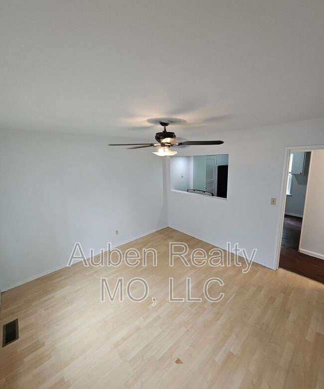 Building Photo - 4630 E 43 Terrace