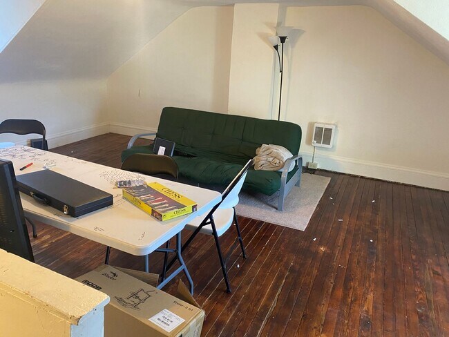 Building Photo - 319 N Charlotte St