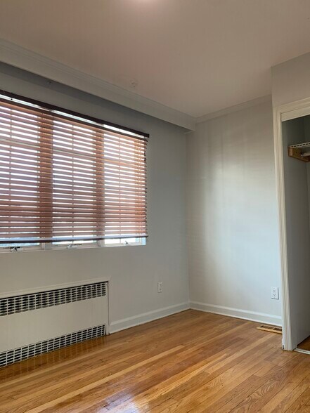 Building Photo - 336 Scranton Ave