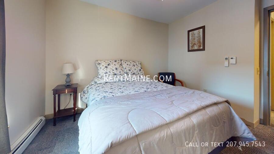 Building Photo - 8 Elizabeth Ave