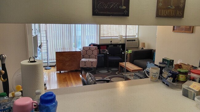 Building Photo - 1643 Cambridge St