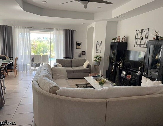 Building Photo - 28000 Longboat Key Run