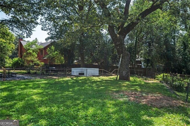 Building Photo - 2823 McAfee Rd