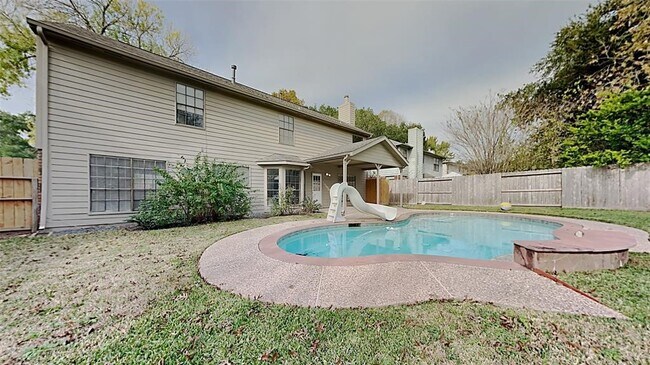 Building Photo - 3322 Whispering Way Dr