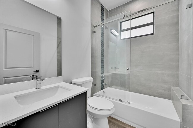 Building Photo - 1024 Halby Ave S