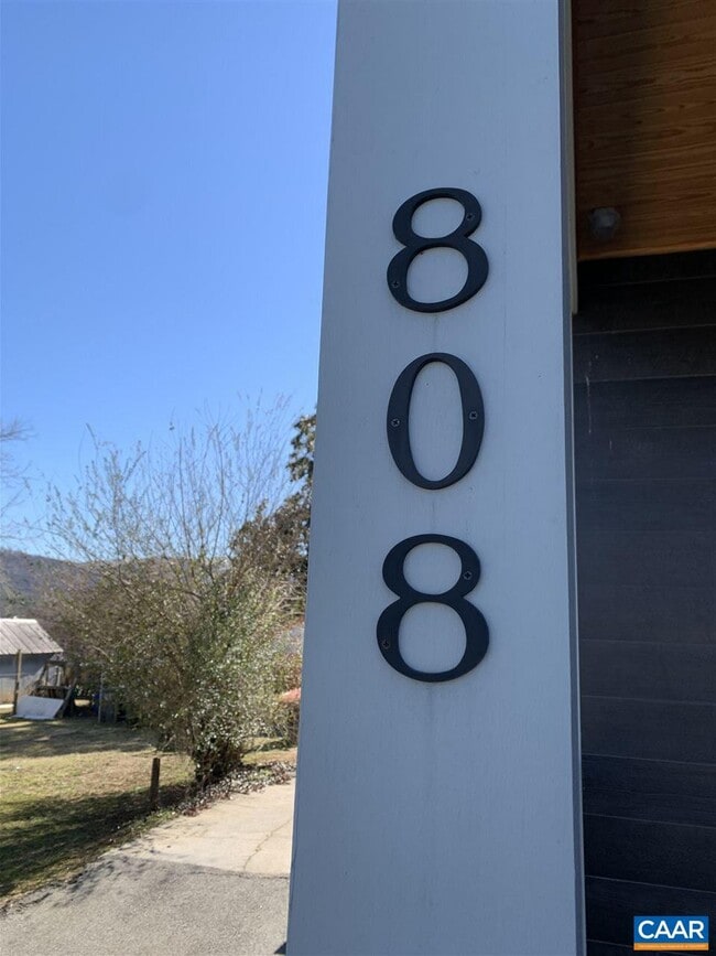 Building Photo - 808 Elliott Ave