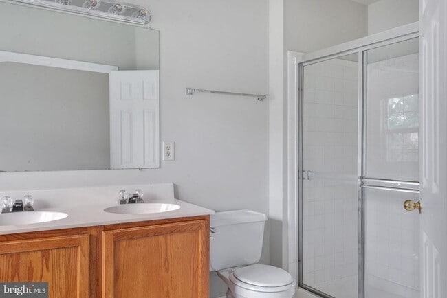 Building Photo - 1804 Manorfield Ct